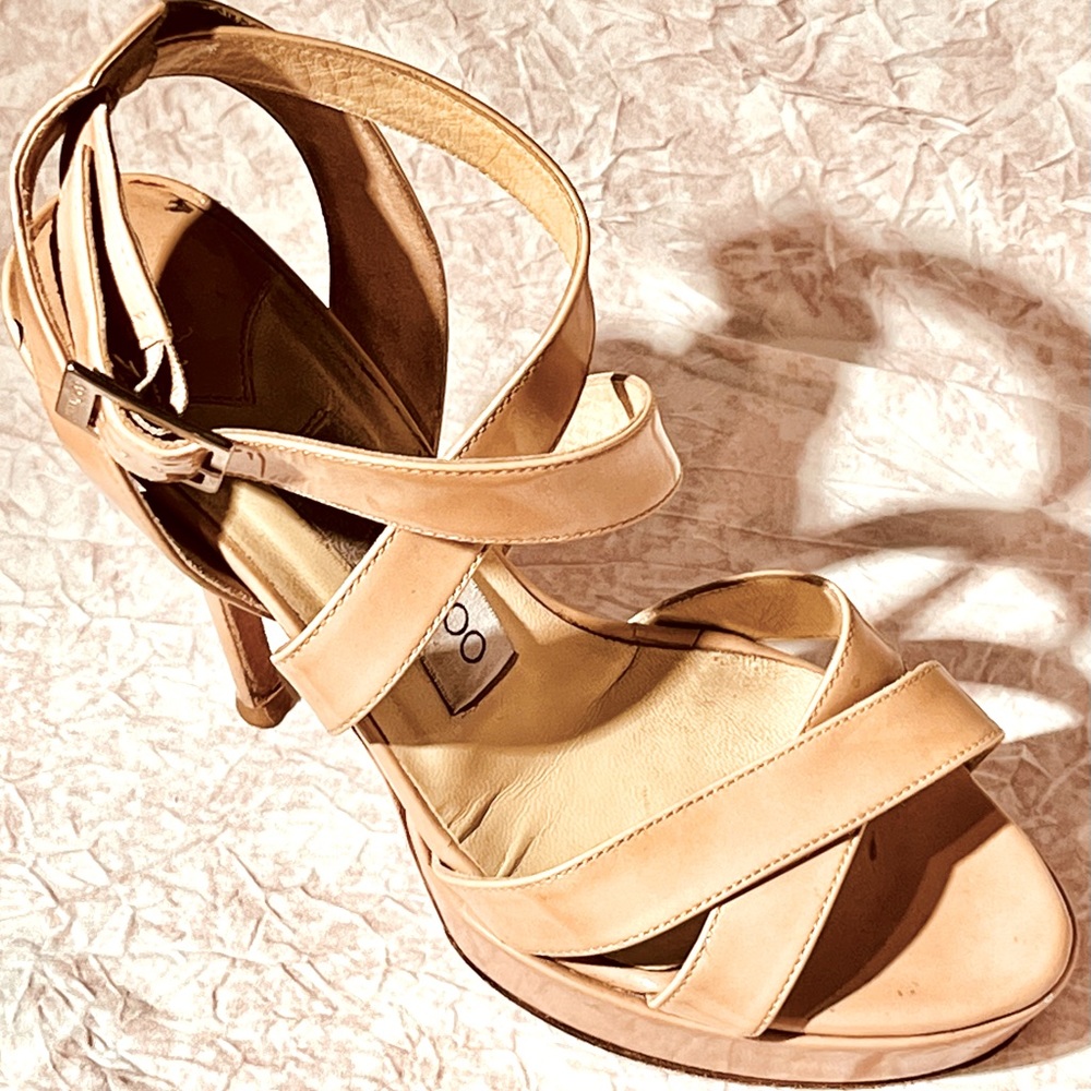 JIMMY CHOO LONDON NUDE HEELS.